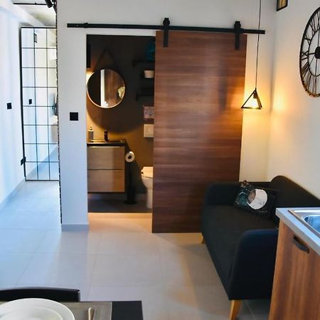 Chic Penthouse Industrial-Style Apartment Mosta Bagian luar foto