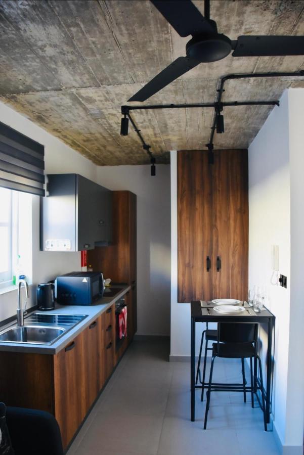 Chic Penthouse Industrial-Style Apartment Mosta Bagian luar foto